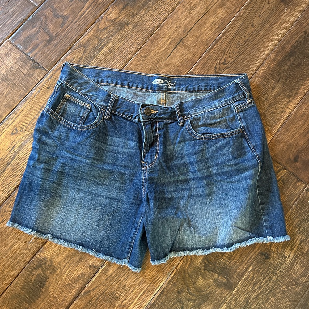 Ladies Old Navy the flirt denim shorts sz 12 100% cotton